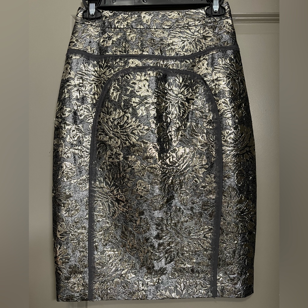 Monique Lhuillier Silver & Gold Brocade Floral Pencil Skirt Size 2